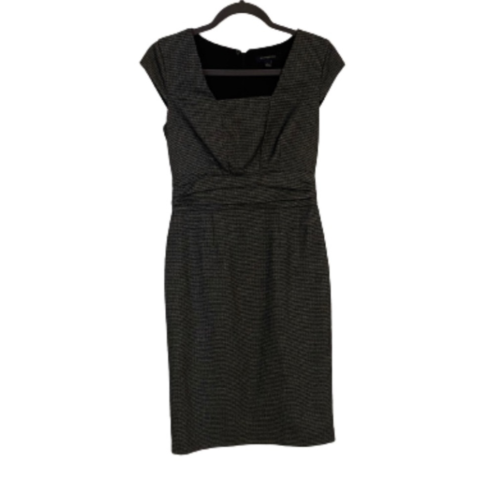 Banana Republic | Beautiful Slimming Gray Dress